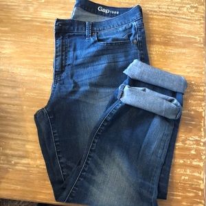 Girlfriend jeans